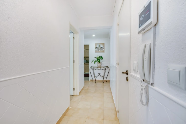 Apartamento T4 para Venda em São Domingos de Benfica Foto 7