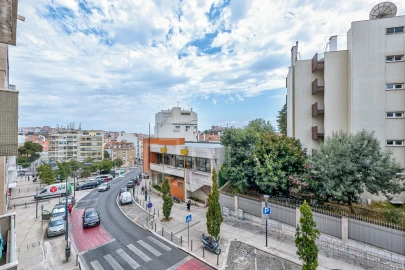 Apartamento T1 para Arrendamento em Arroios