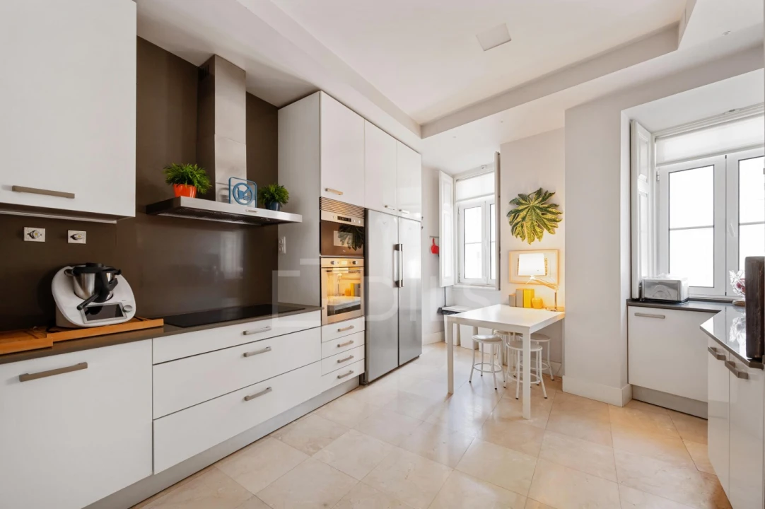 Apartamento T5 para Venda em Arroios Foto 19