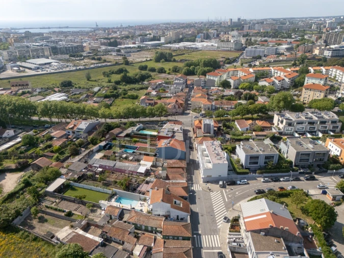 Moradia T4 para Venda em Aldoar, Foz do Douro e Nevogilde Foto 46