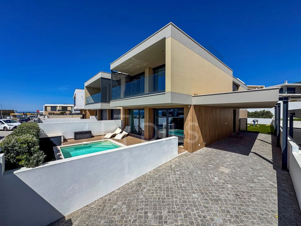 Moradia T4 para Venda em Ericeira Foto 9