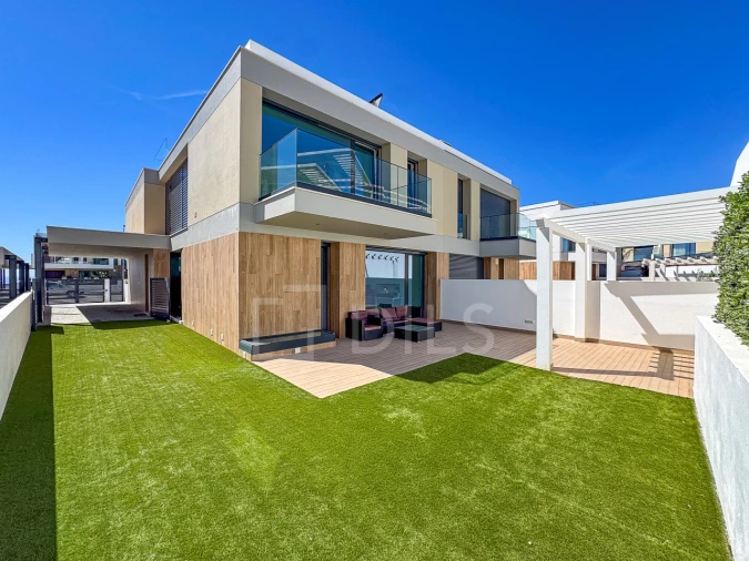 Moradia T4 para Venda em Ericeira Foto 35