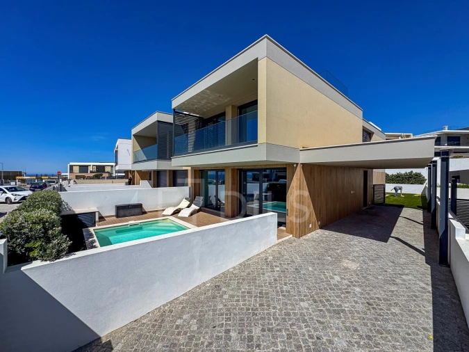 Moradia T4 para Venda em Ericeira Foto 9