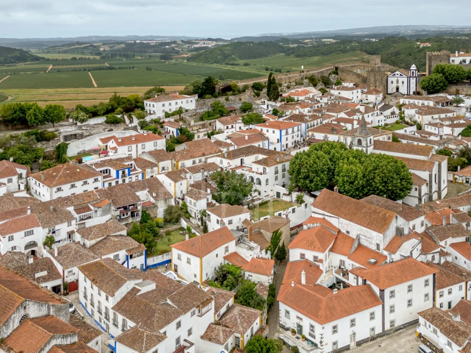 Moradia T5 para Venda em Santa Maria, São Pedro e Sobral da Lagoa Foto 58