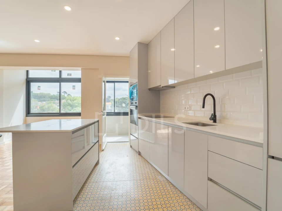 Apartamento T3 para Arrendamento em Lordelo do Ouro e Massarelos Foto 5