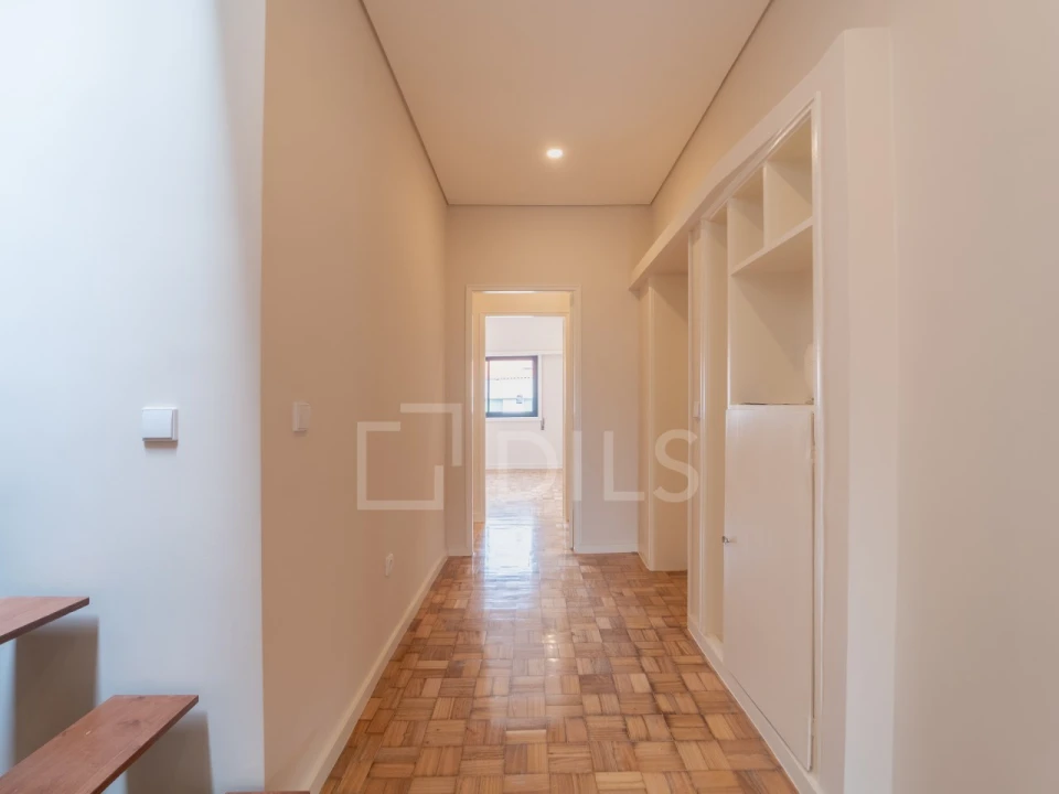 Apartamento T3 para Arrendamento em Lordelo do Ouro e Massarelos Foto 7