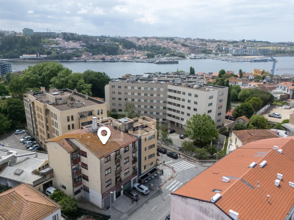 Apartamento T3 para Arrendamento em Lordelo do Ouro e Massarelos Foto 37