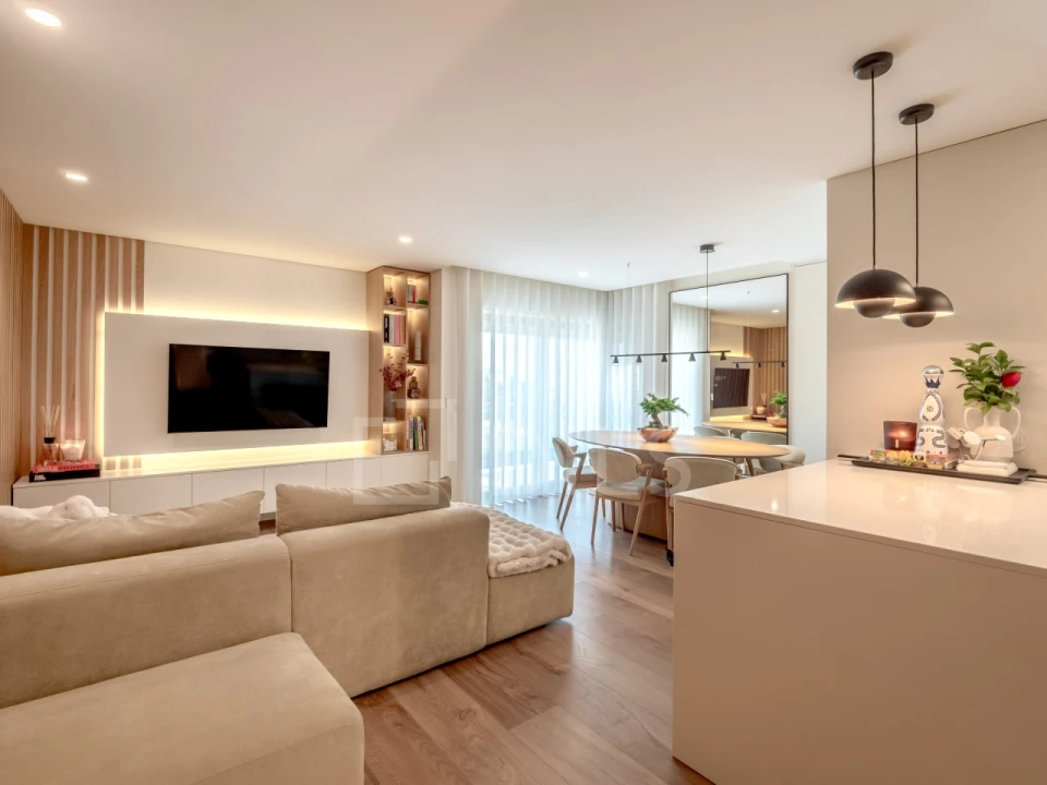 Apartamento T3 para Venda em Moscavide e Portela Foto 1