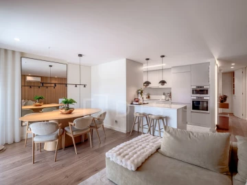 Apartamento T3 para Venda em Moscavide e Portela