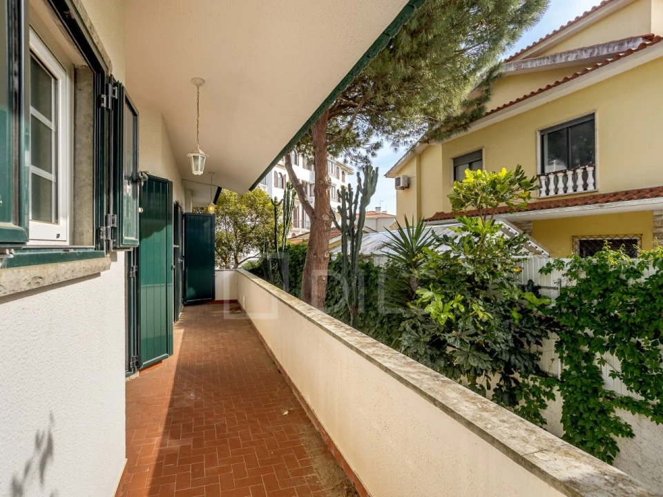 Moradia T6 para Venda em Carcavelos e Parede Foto 38