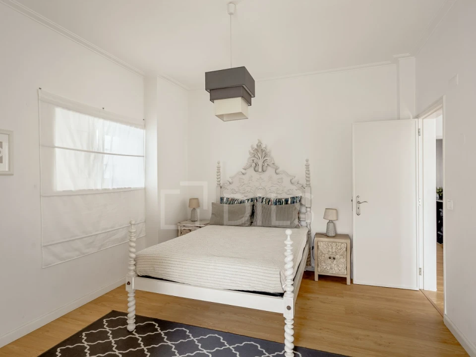 Moradia T6 para Venda em Carcavelos e Parede Foto 27