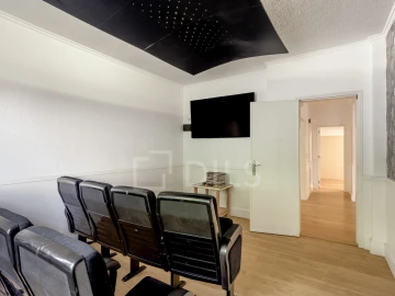 Moradia T6 para Venda em Carcavelos e Parede