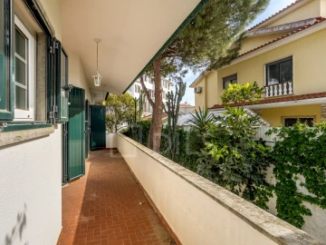Moradia T6 para Venda em Carcavelos e Parede