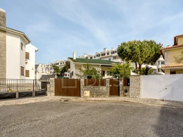 Moradia T6 para Venda em Carcavelos e Parede