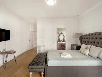 Moradia T6 para Venda em Carcavelos e Parede