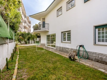 Moradia T6 para Venda em Carcavelos e Parede