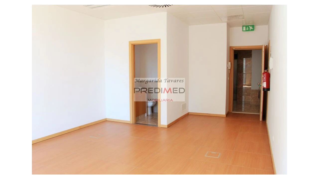 Escritório para Venda em Olivais Foto 4