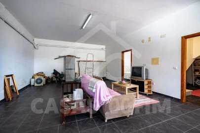 Moradia T4 para Venda em Parceiros e Azoia