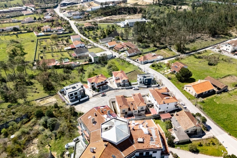 Moradia T4 para Venda em Parceiros e Azoia Foto 33