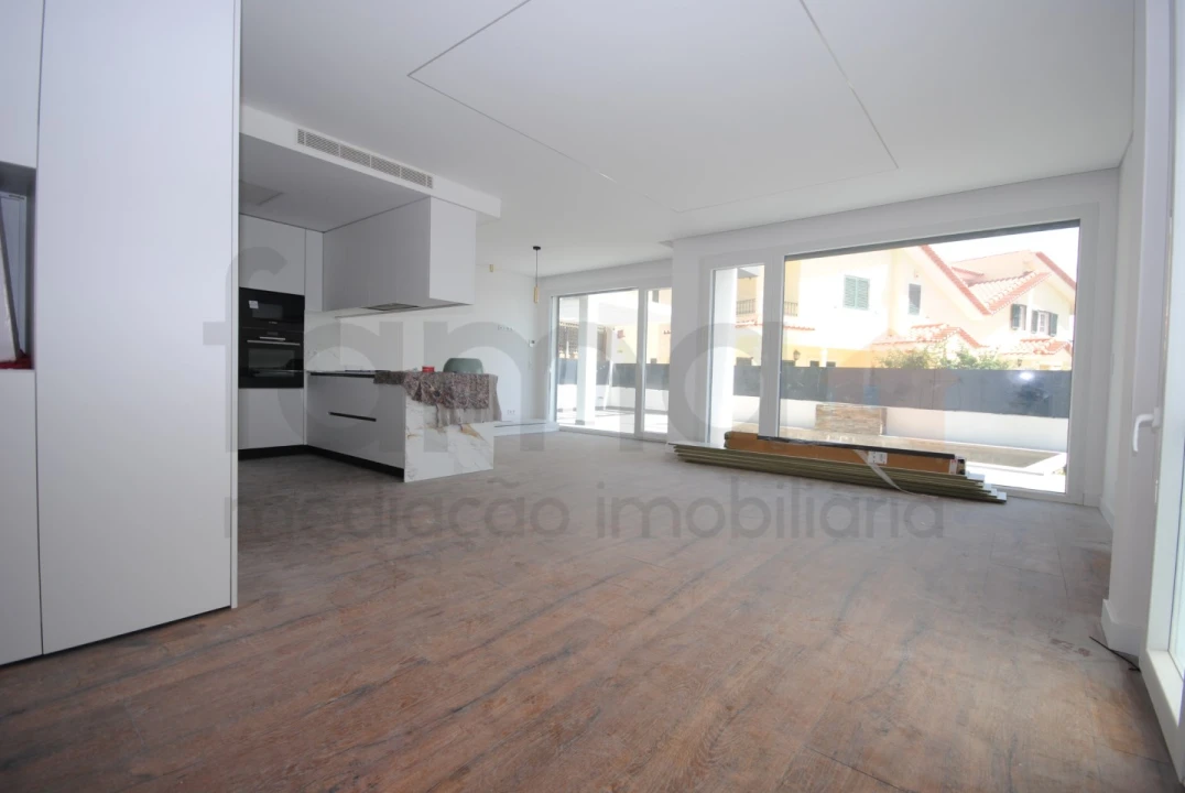 Moradia T3 para Venda em São Domingos de Rana Foto 15
