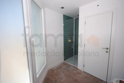 Moradia T3 para Venda em São Domingos de Rana