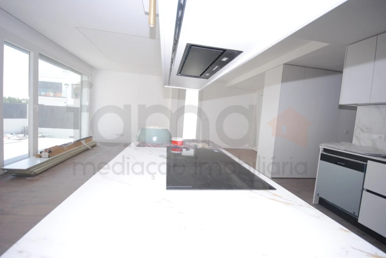 Moradia T3 para Venda em São Domingos de Rana Foto 19