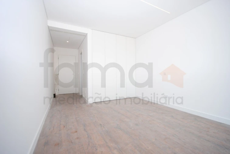 Moradia T3 para Venda em São Domingos de Rana Foto 27