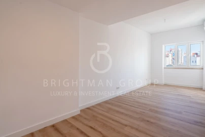Apartamento T2 para Venda em Avenidas Novas