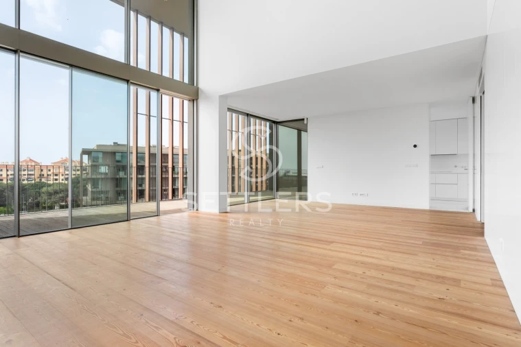 Apartamento T4 para Venda em Cascais e Estoril Foto 2