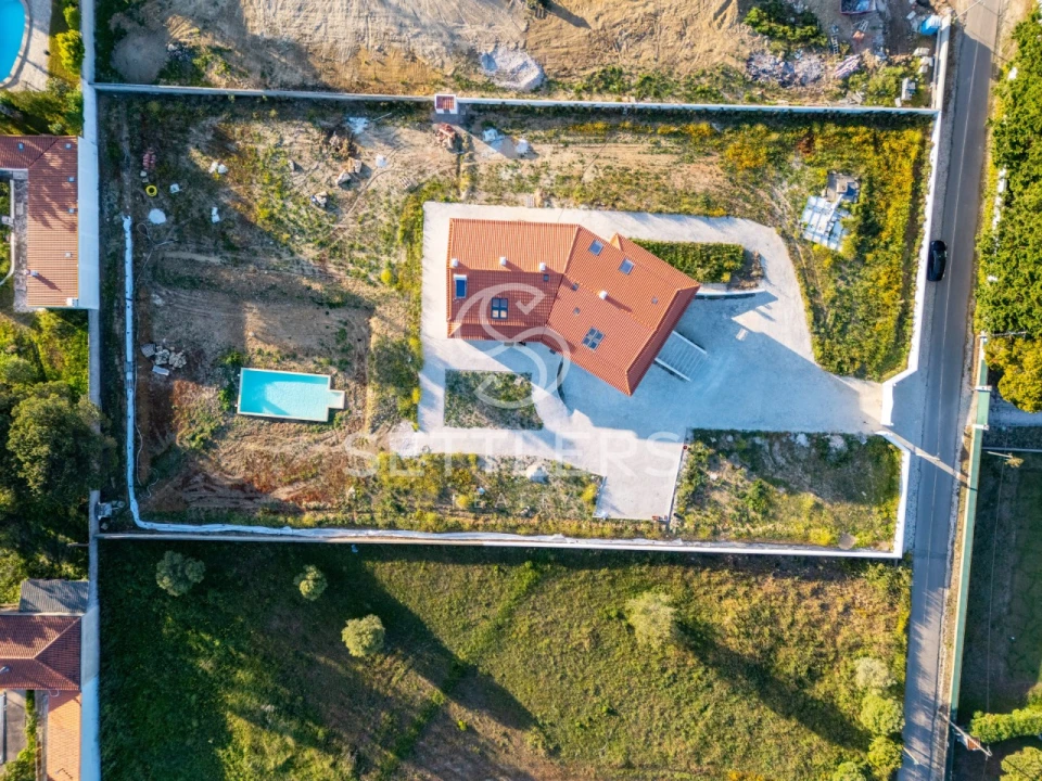 Moradia T4 para Venda em Santa Maria e São Miguel, São Martinho, São Pedro Penaferrim Foto 33