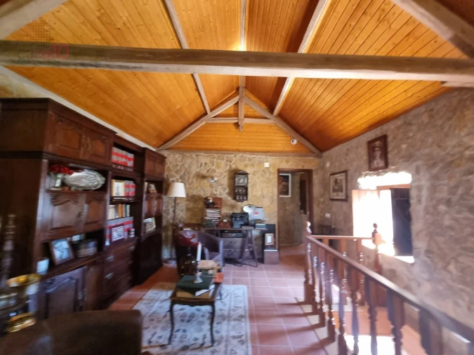 Moradia T3 para Venda em Vimeiro Foto 8