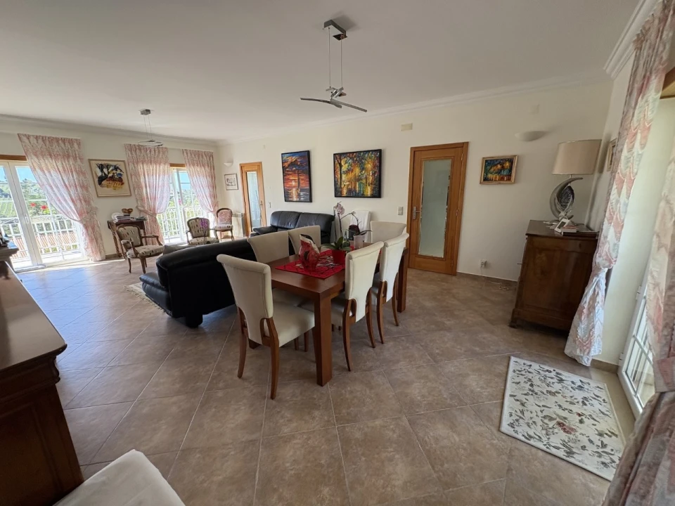 Moradia T4 para Venda em Santa Maria, São Pedro e Sobral da Lagoa Foto 7