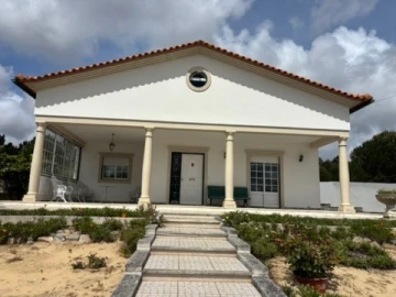 Moradia T3 para Venda em Nazare