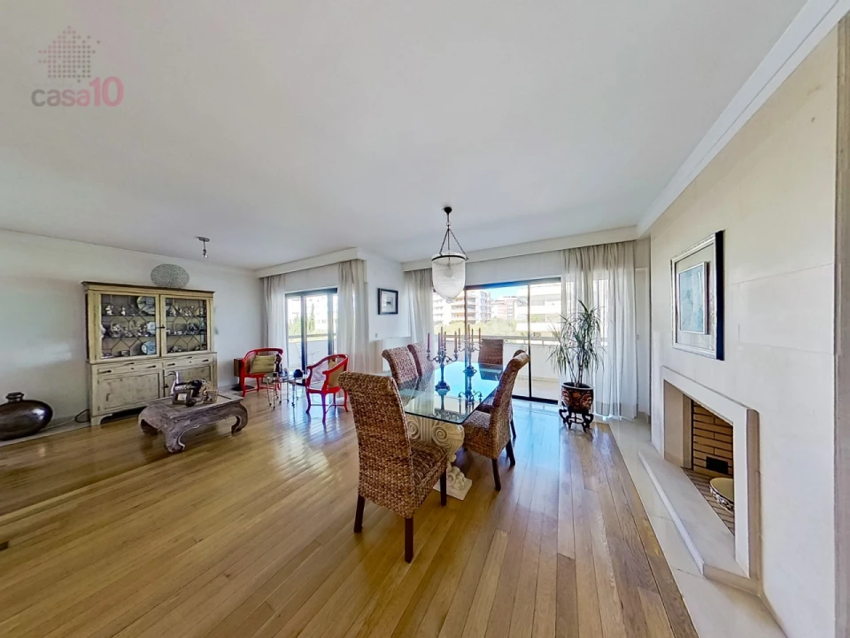Apartamento T6 para Venda em Parque das Nações Foto 6