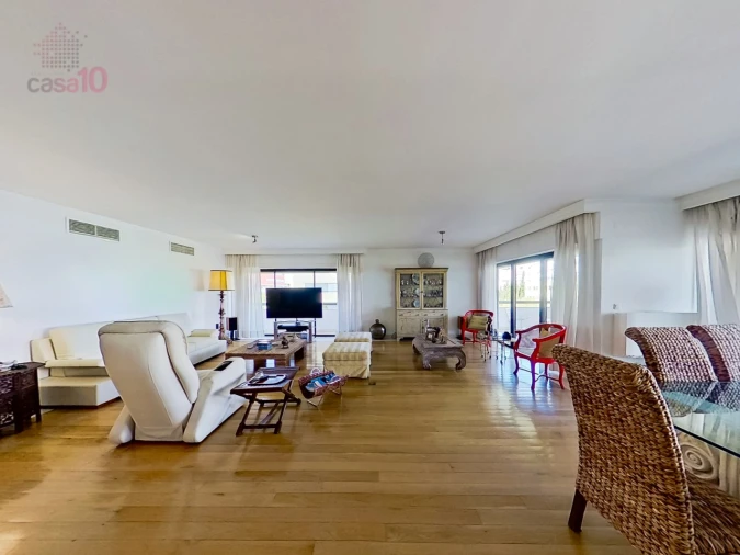 Apartamento T6 para Venda em Parque das Nações Foto 3