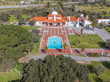 Quinta T5 para Venda em Bacelo e Senhora da Saúde
