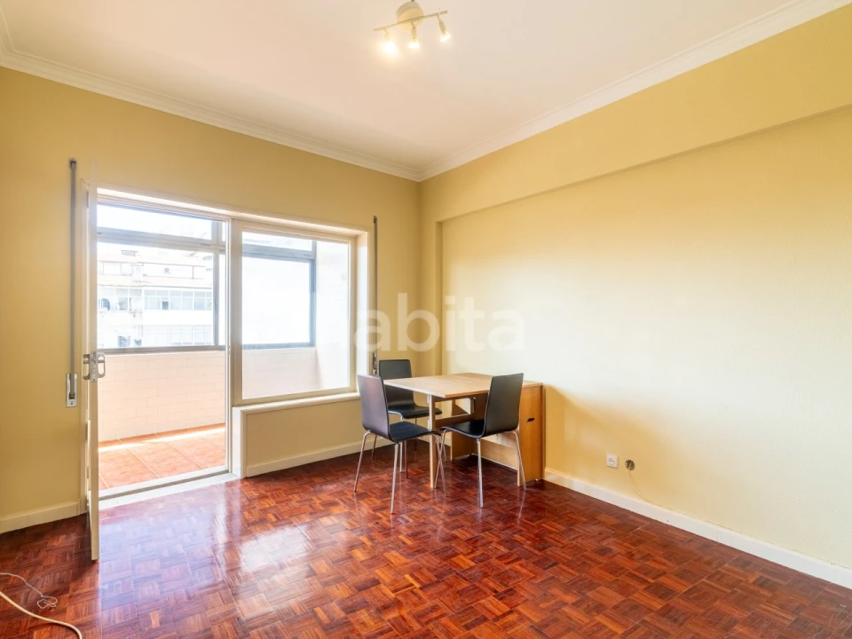 Apartamento T2 para Venda em Cedofeita, Santo Ildefonso, Sé, Miragaia, São Nicolau e Vitória Foto 3