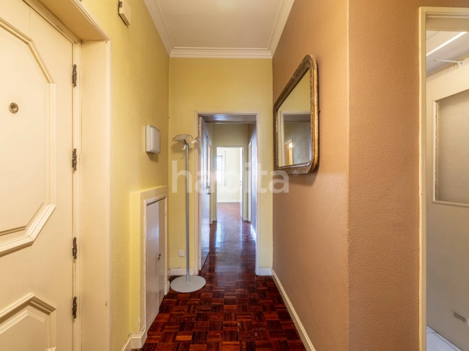 Apartamento T2 para Venda em Cedofeita, Santo Ildefonso, Sé, Miragaia, São Nicolau e Vitória Foto 2