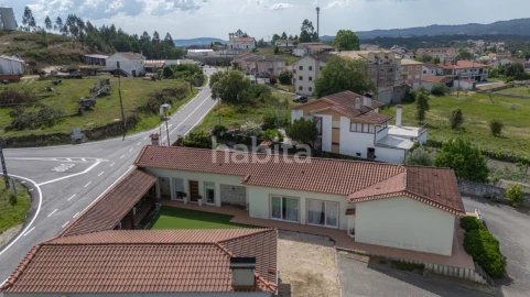 Moradia T3 para Venda em Poiares (Santo Andre)