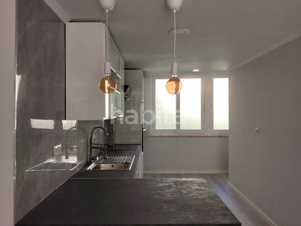 Apartamento T2 para Venda em Benfica Foto 16