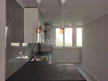 Apartamento T2 para Venda em Benfica