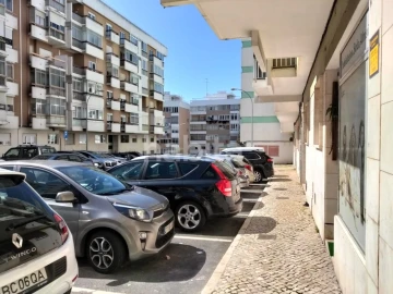 Apartamento T2 para Venda em Oeiras e São Julião da Barra, Paço de Arcos e Caxias