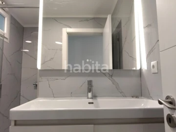 Apartamento T2 para Venda em Oeiras e São Julião da Barra, Paço de Arcos e Caxias