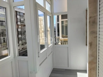 Apartamento T2 para Venda em Oeiras e São Julião da Barra, Paço de Arcos e Caxias
