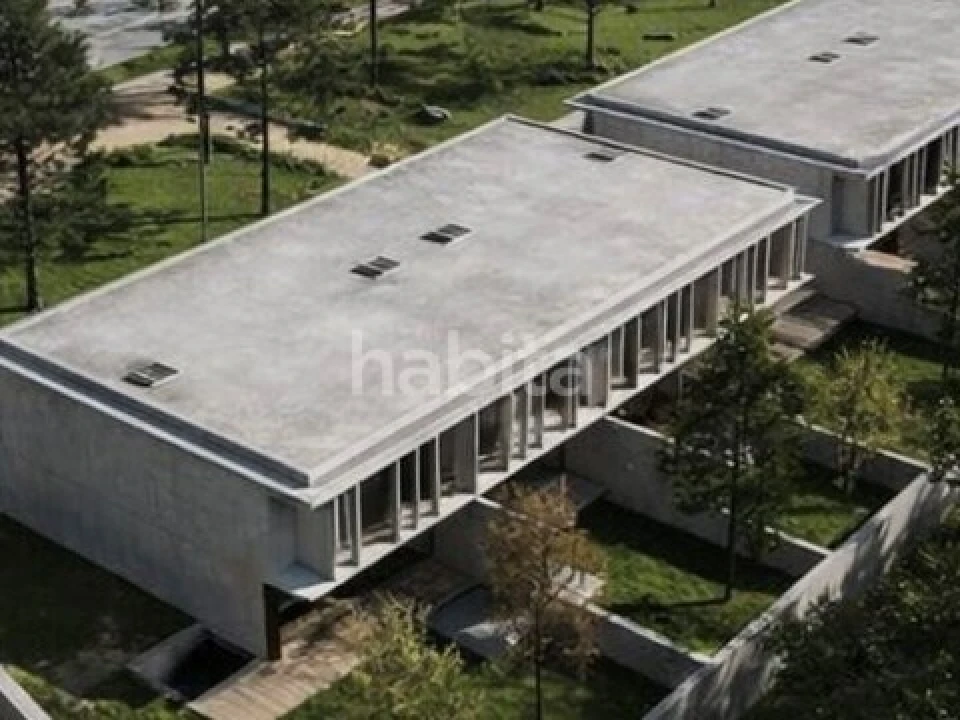 Moradia T3 para Venda em Arcozelo Foto 9