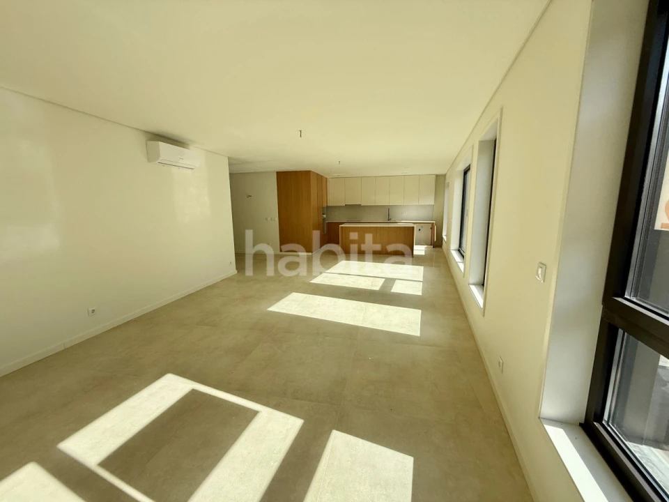 Apartamento T3 para Venda em Cedofeita, Santo Ildefonso, Sé, Miragaia, São Nicolau e Vitória Foto 1
