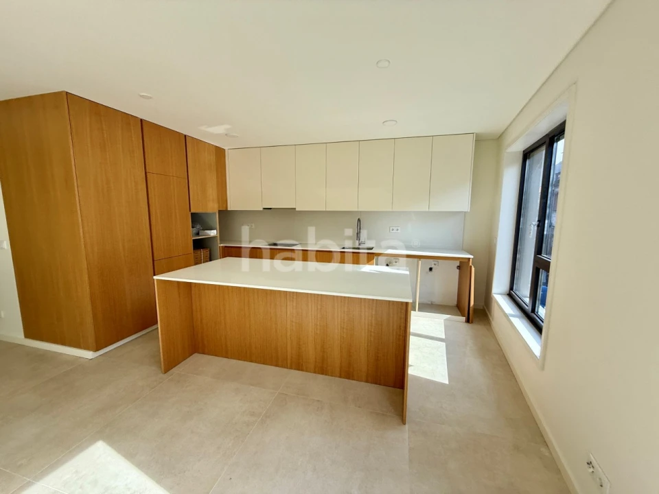 Apartamento T3 para Venda em Cedofeita, Santo Ildefonso, Sé, Miragaia, São Nicolau e Vitória Foto 4
