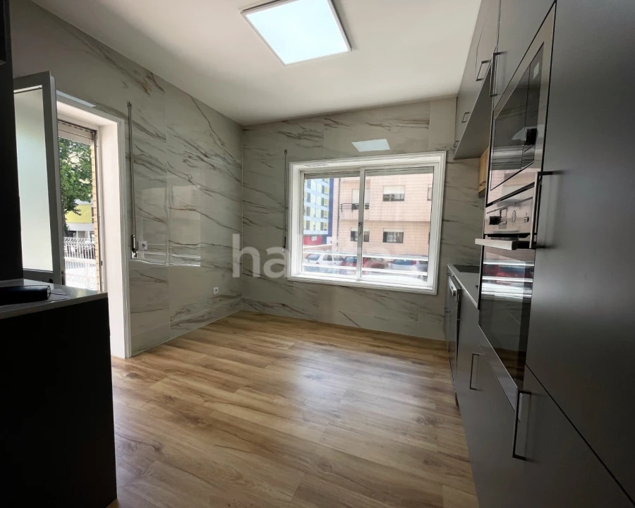 Apartamento T1 para Arrendamento em Cidade da Maia Foto 5