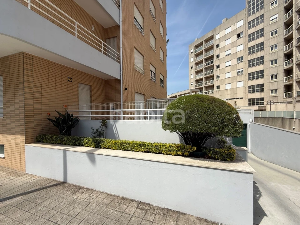 Apartamento T1 para Arrendamento em Cidade da Maia Foto 8