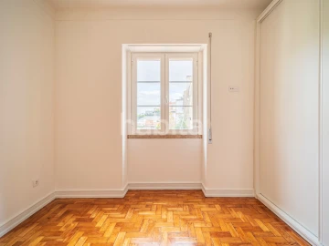 Apartamento T2 para Arrendamento em Estrela